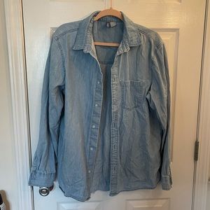 Men’s chambray button down